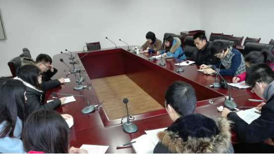 巴卡漫画
本科12级党支部生活会新闻稿453.png